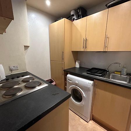 Comfy 2 Bedroom Flat Near Edinburgh City Center Экстерьер фото